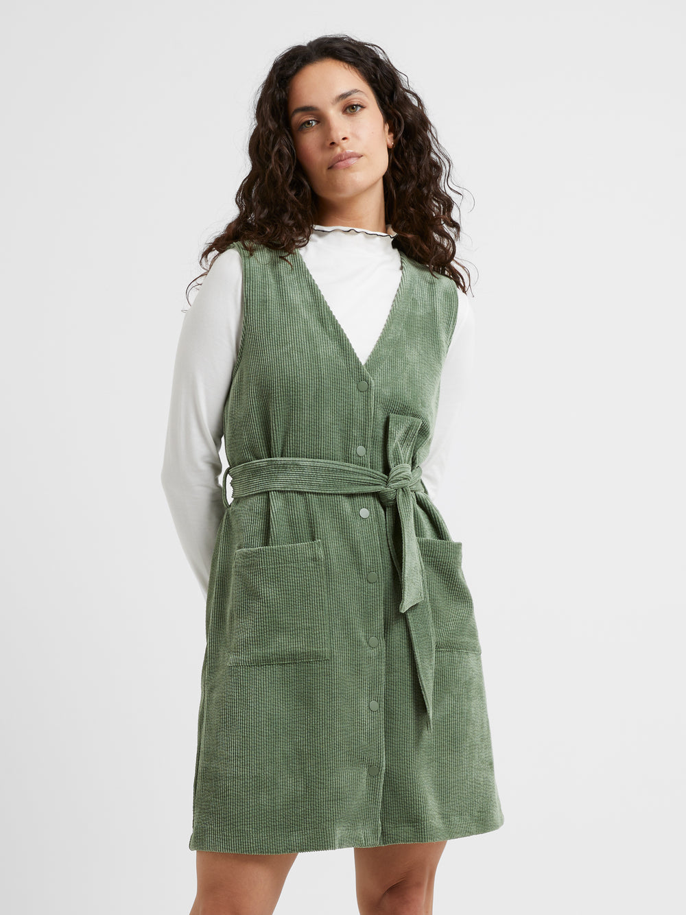 Green cord outlet pinafore